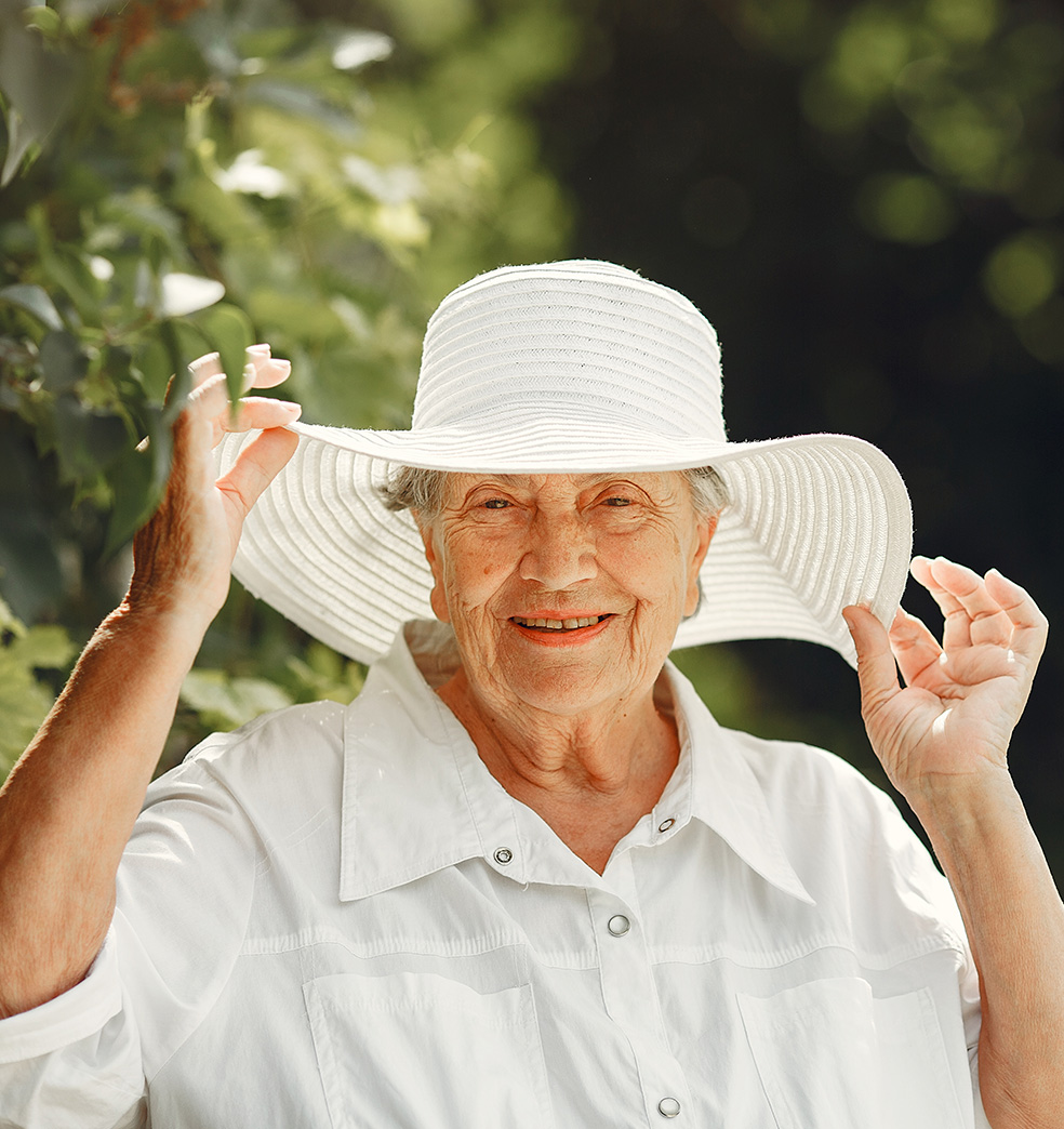 Cuidados para la piel de los adultos mayores en verano  