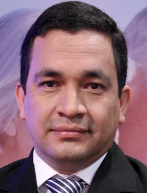 Dr. Edgar Ortega Portillo 