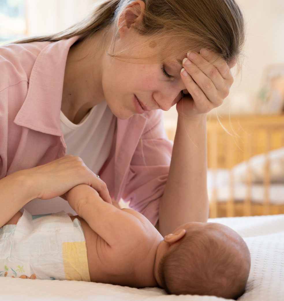 Cómo saber si el bebé recibe o no poca leche materna
